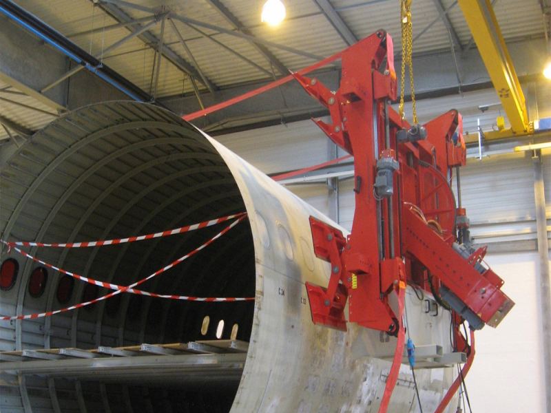 Setup of the impactor on an airplane fuselage