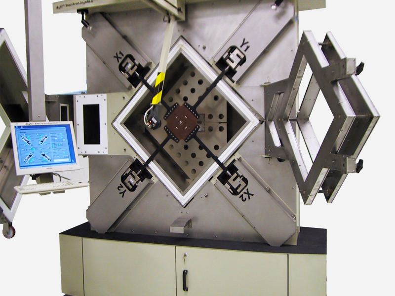 Triaxial dynamometer - open oven