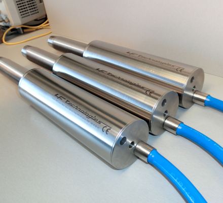 Sealed linear actuators for underwater drones