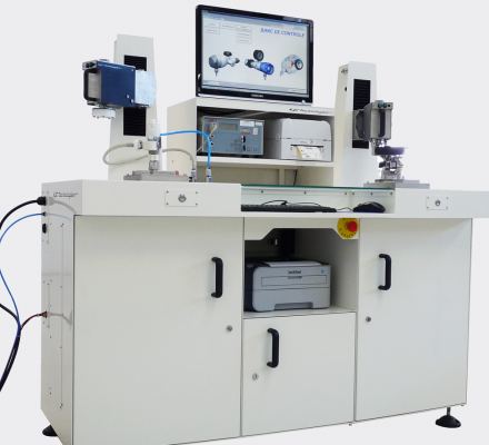 Control bench for medical pressure regulators and flowmeters