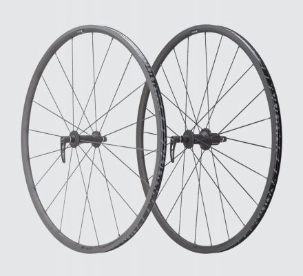 Road bicycle wheels