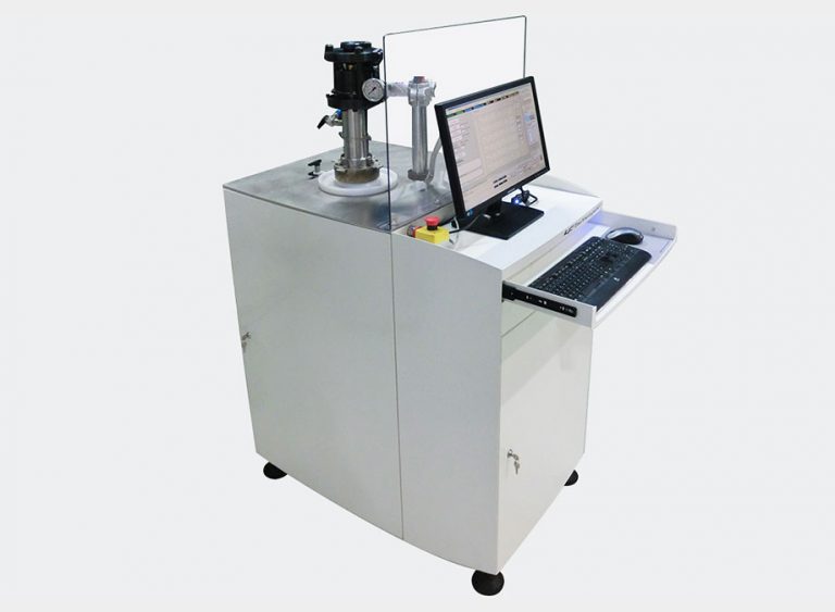 Leak test bench for valves