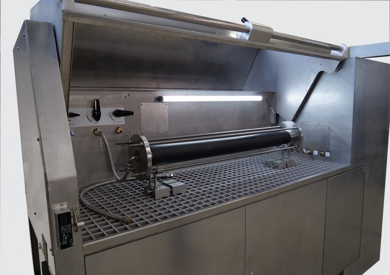 Pressure generation bench for pipelines
