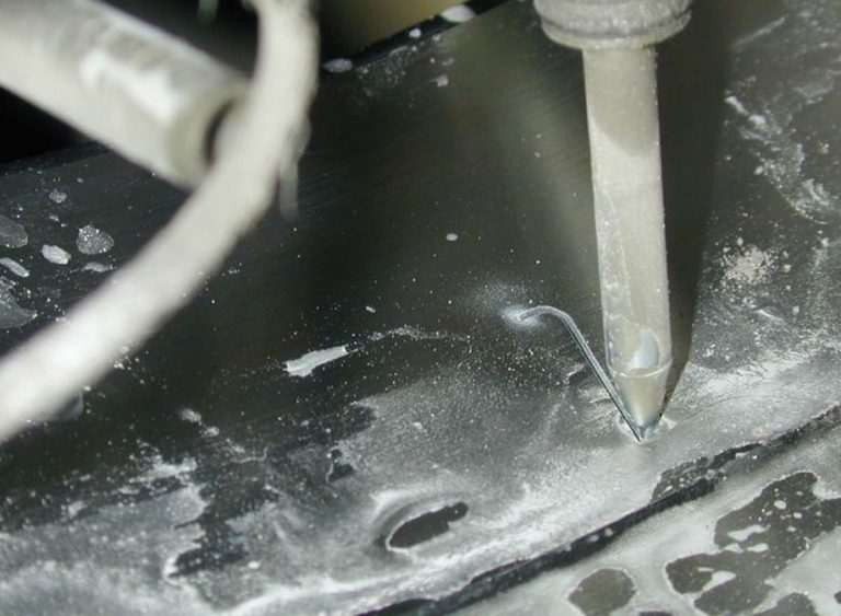 Water jet cutting machine