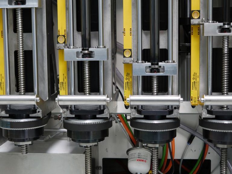 Electrical positioning axis module